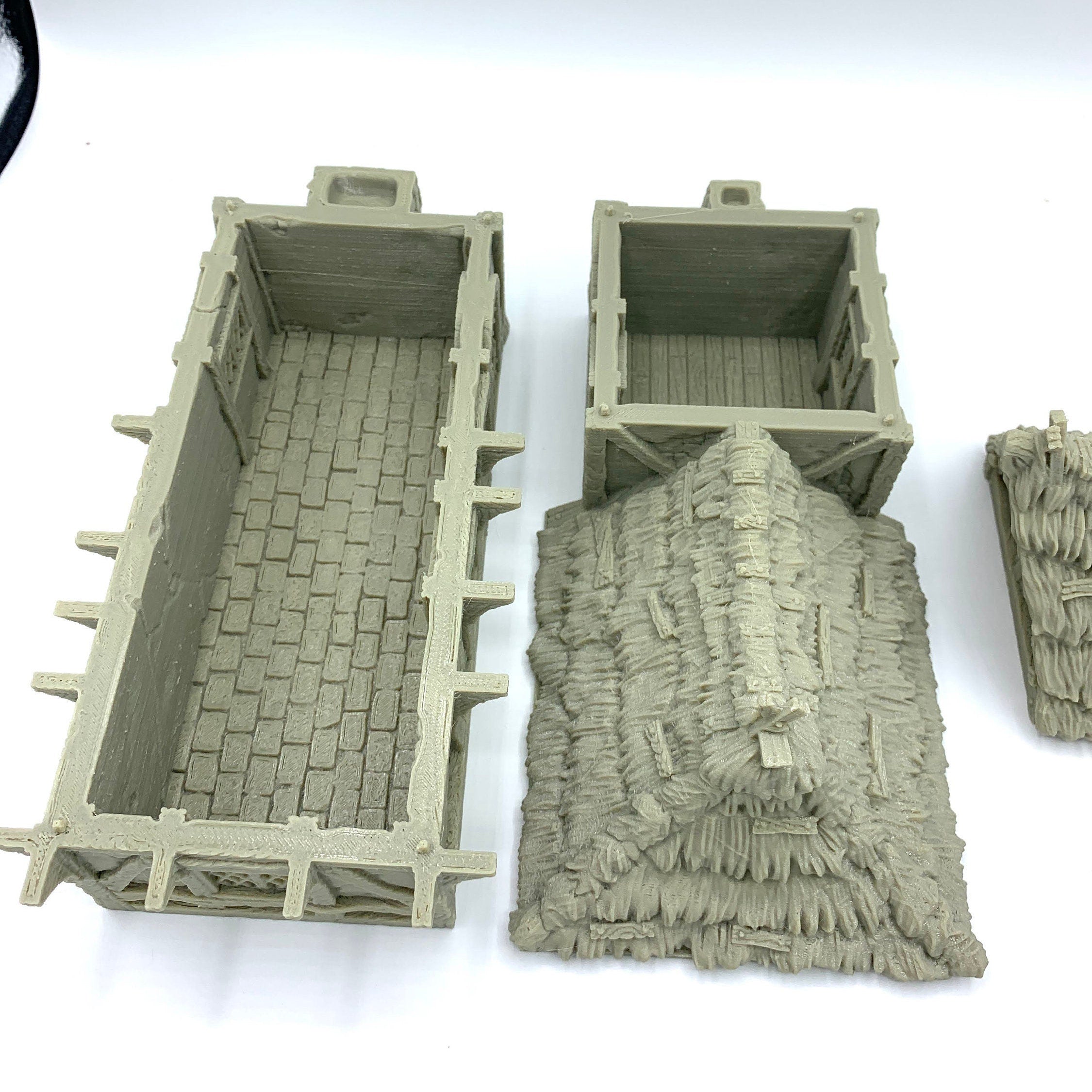 City Of Tarok - Medieval House 3 (Thatched Roof Version) / 28mm Wargame / RPG 3d Printed Tabletop Terrain