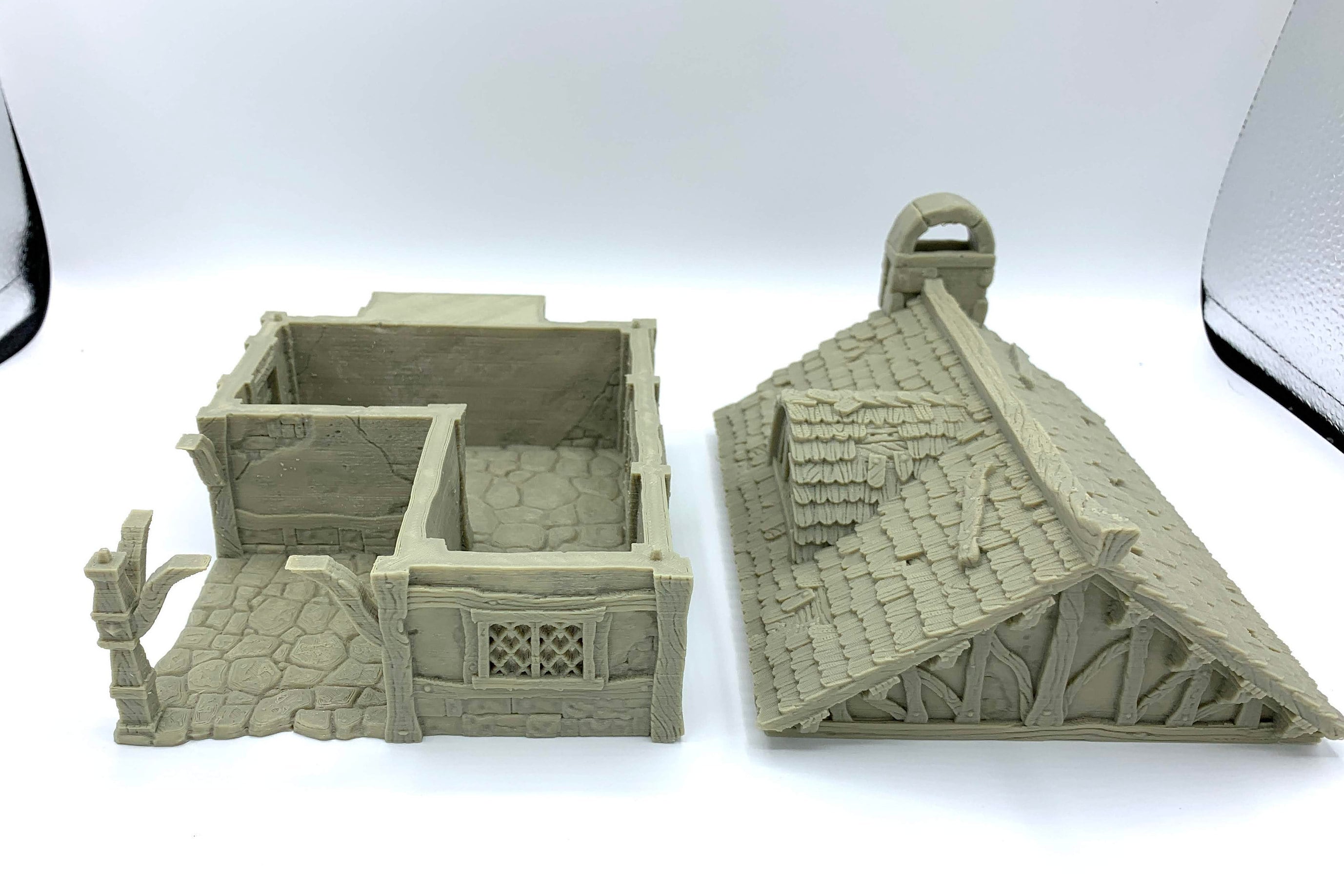 City Of Tarok - Medieval Cottage 1 / 28mm Wargame / RPG 3d Printed Tabletop Terrain